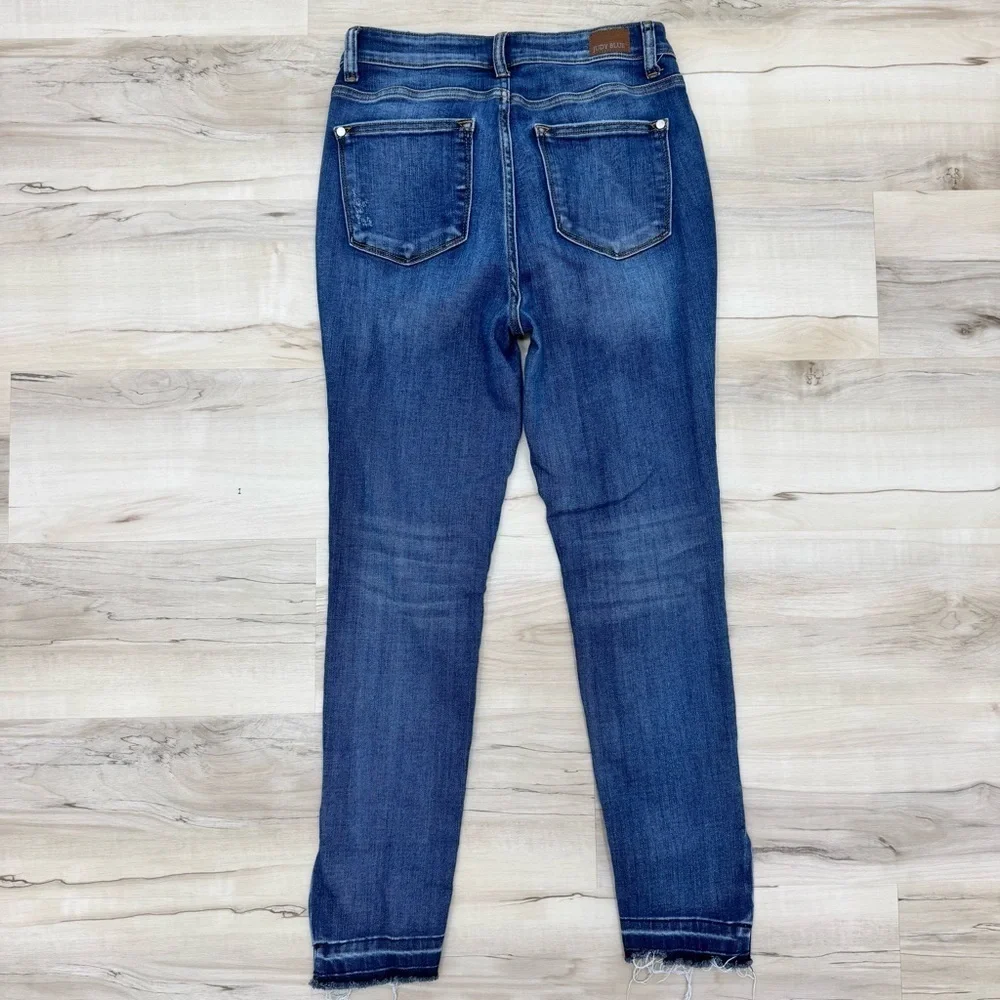 Judy Blue Skinny Fit Blue Jeans Women’s split hem Sz 5/27